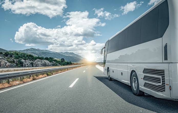 Autocar de tourisme pour location avec chauffeur à Nanterre