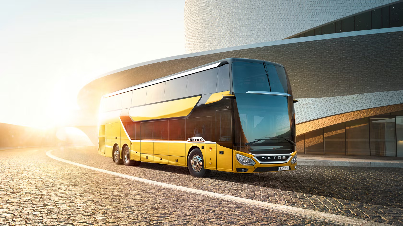 Autocar grand tourisme à impériale pour location avec chauffeur à Versailles