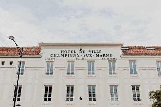 Hôtel de ville de Champigny-sur-Marne, façade historique en centre-ville