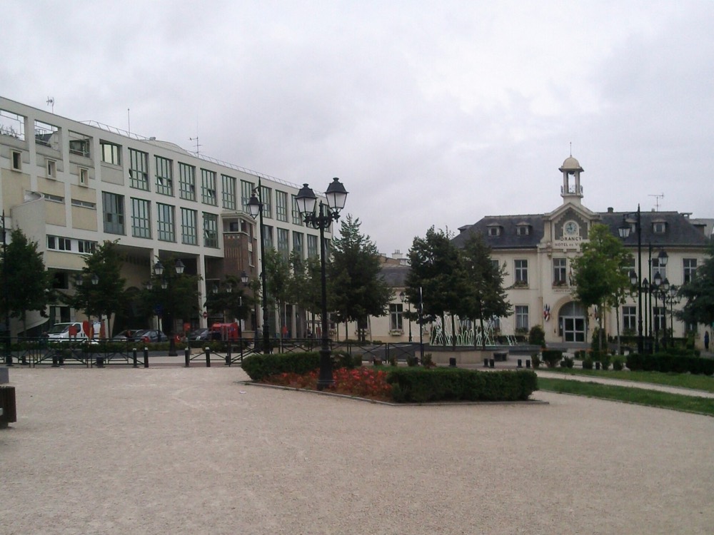 Hôtel de ville et centre administratif de Drancy en Seine-Saint-Denis